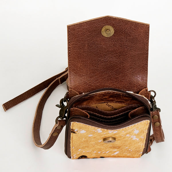 ADBG822 American Darling Handcrafted Leather Cell Phone holder with Hair-On Cowhide