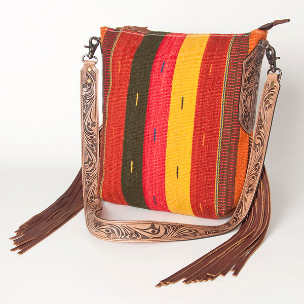 ADBG905 American Darling Southwestern Wool Blanket & Tooled Leather Crossbody Bag with Fringes