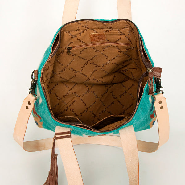 ADBG575 Southwestern Wool Tote with Natural Leather Straps Handwoven Pattern & Tassel