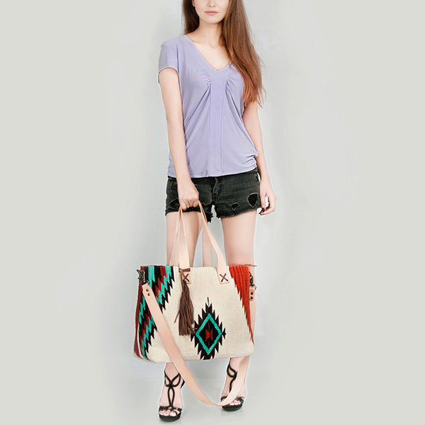 ADBG575 Southwestern Wool Tote with Natural Leather Straps Handwoven Pattern & Tassel