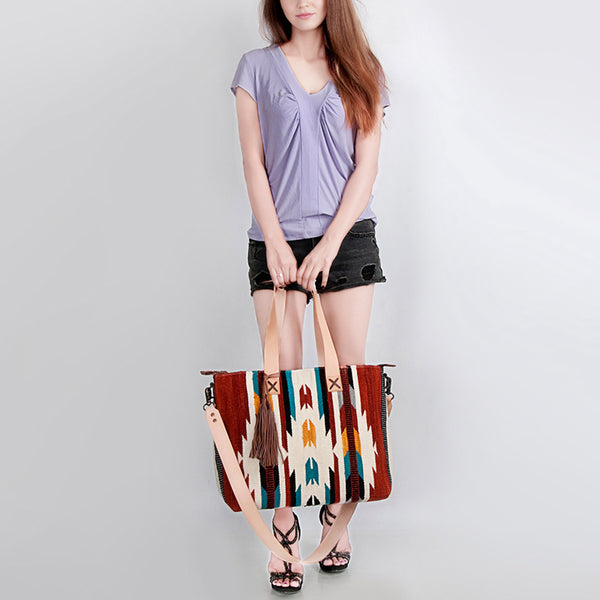 ADBG575 Southwestern Wool Tote with Natural Leather Straps Handwoven Pattern & Tassel