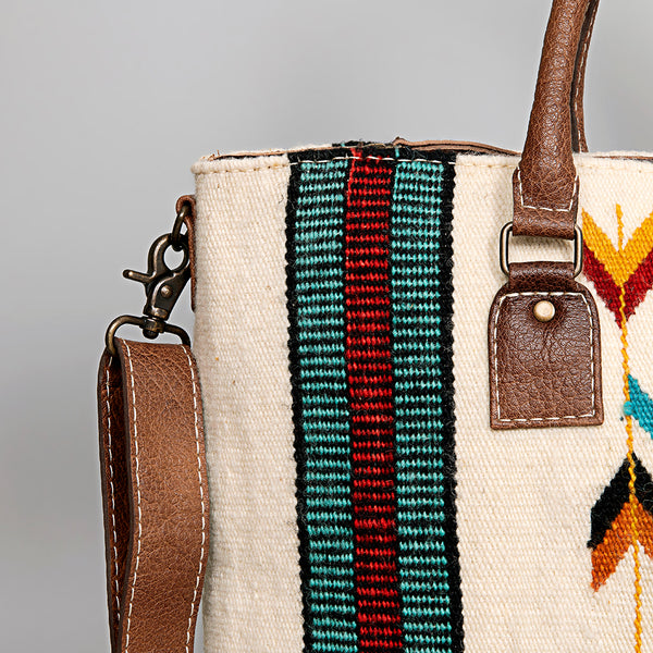 ADBG1002 American Darling Handwoven Saddle Blanket Western Tote Bag Leather Strap