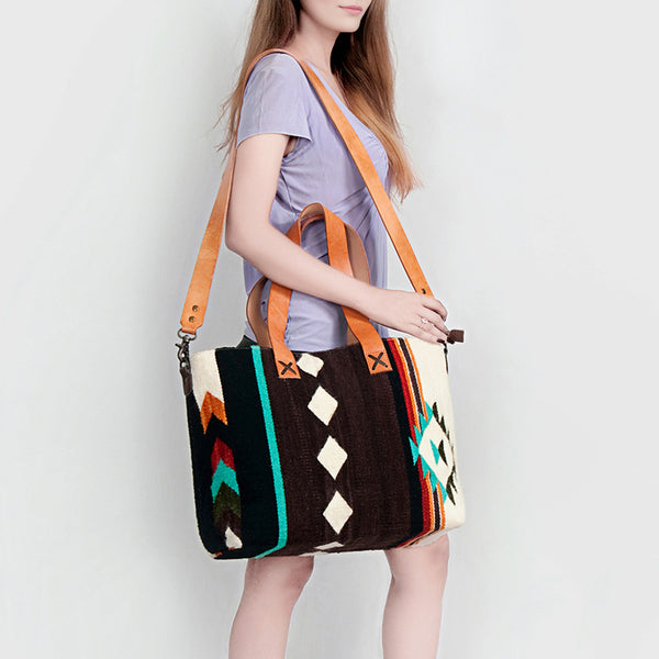 ADBG575 Southwestern Wool Tote with Natural Leather Straps Handwoven Pattern & Tassel