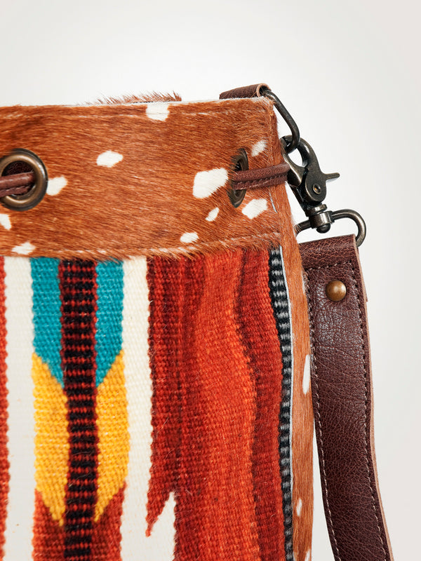ADBG574 American Darling Southwestern Wool Bucket Bag Drawstring Tote with Leather Strap