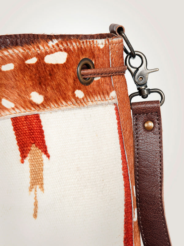 ADBG574 American Darling Hand Woven Saddle Blanket & Hair-On Cowhide Western Bucket Bag