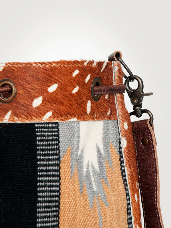 ADBG574 American Darling Hand Woven Saddle Blanket & Hair-On Cowhide Western Bucket Bag