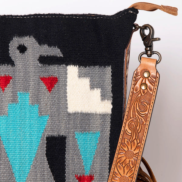 ADBG905 American Darling Southwestern Wool Blanket & Tooled Leather Crossbody Bag with Fringes