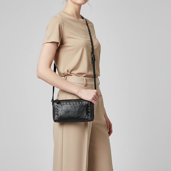 SWC212 Cuorina - Luxury Leather Riveted Wristlet