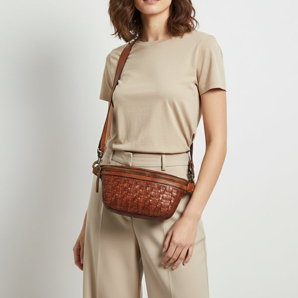 SWC482 Altamira - Full Grain Leather Fanny Pack